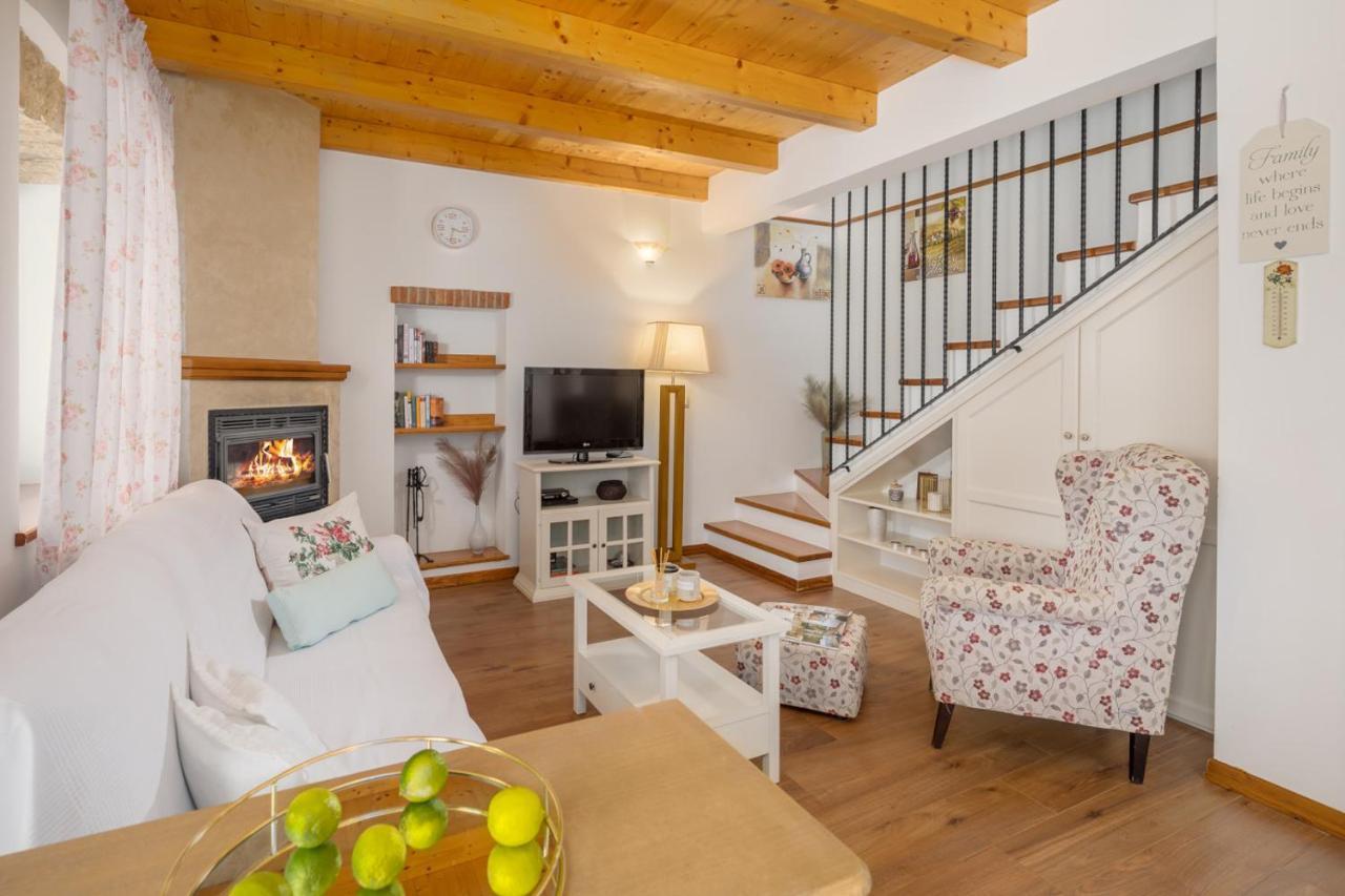 Casa Vita Holiday Home Porec Exterior photo